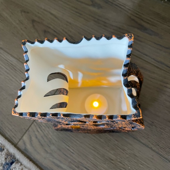 NWT PartyLite Haunted Luminary Tea Light Holder - Picture 5 of 6